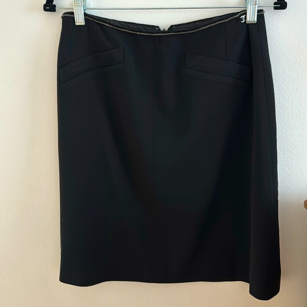 CHANEL wool and silk skirt